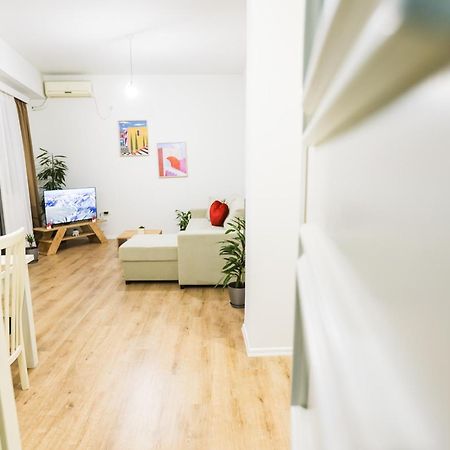 At Bazaar Central Apartment Tiranë Ngoại thất bức ảnh