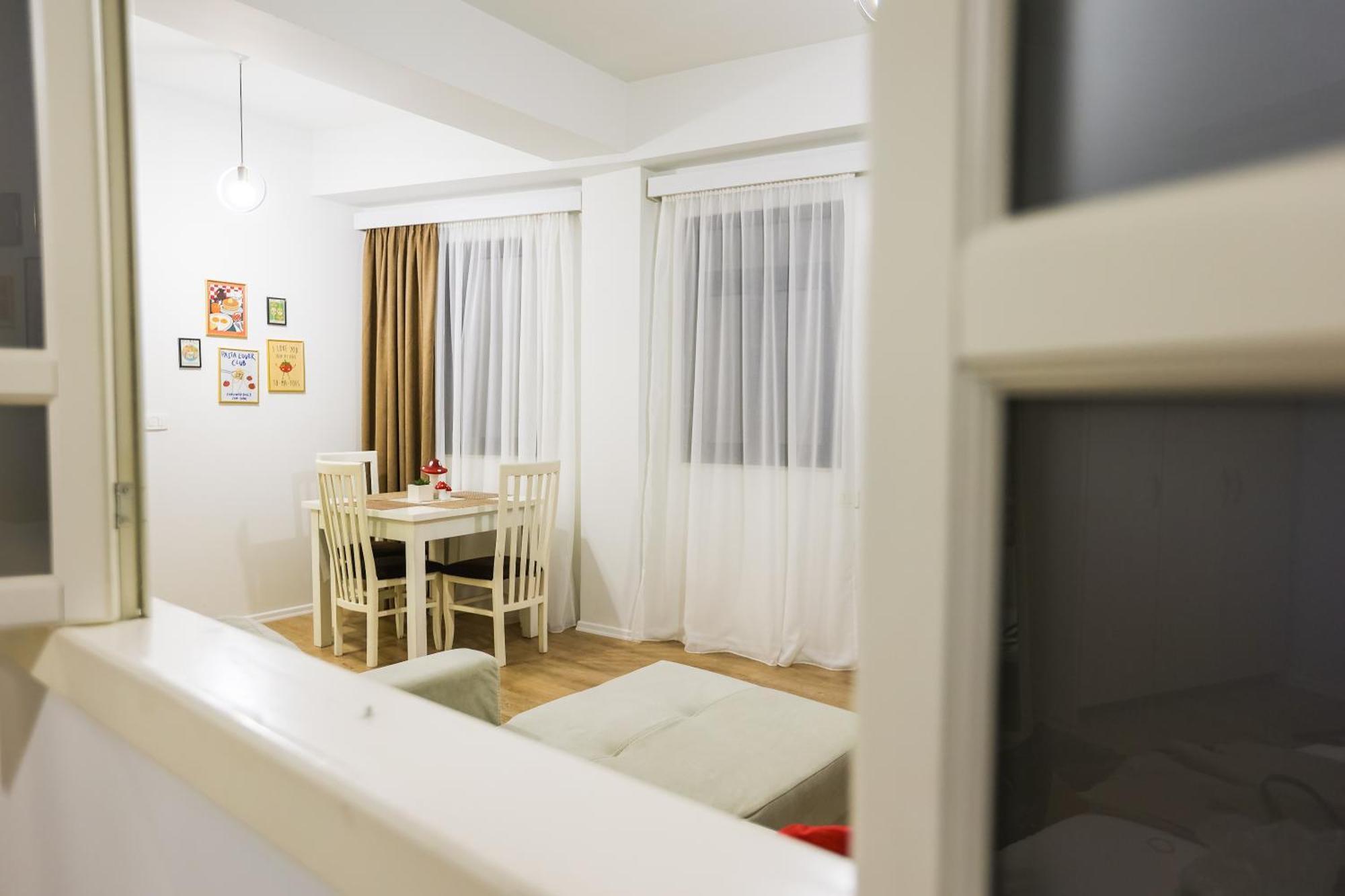 At Bazaar Central Apartment Tiranë Ngoại thất bức ảnh