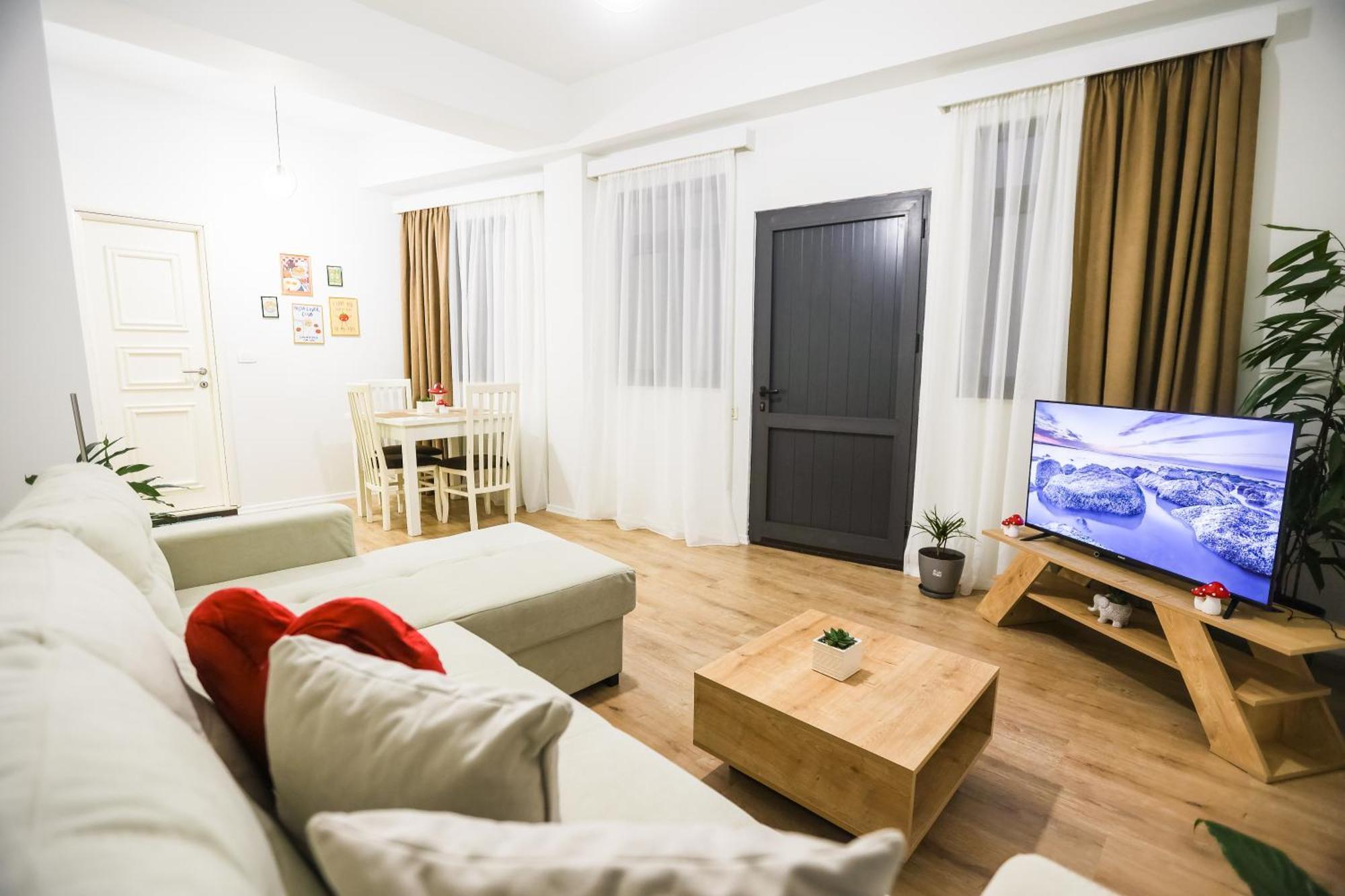 At Bazaar Central Apartment Tiranë Ngoại thất bức ảnh