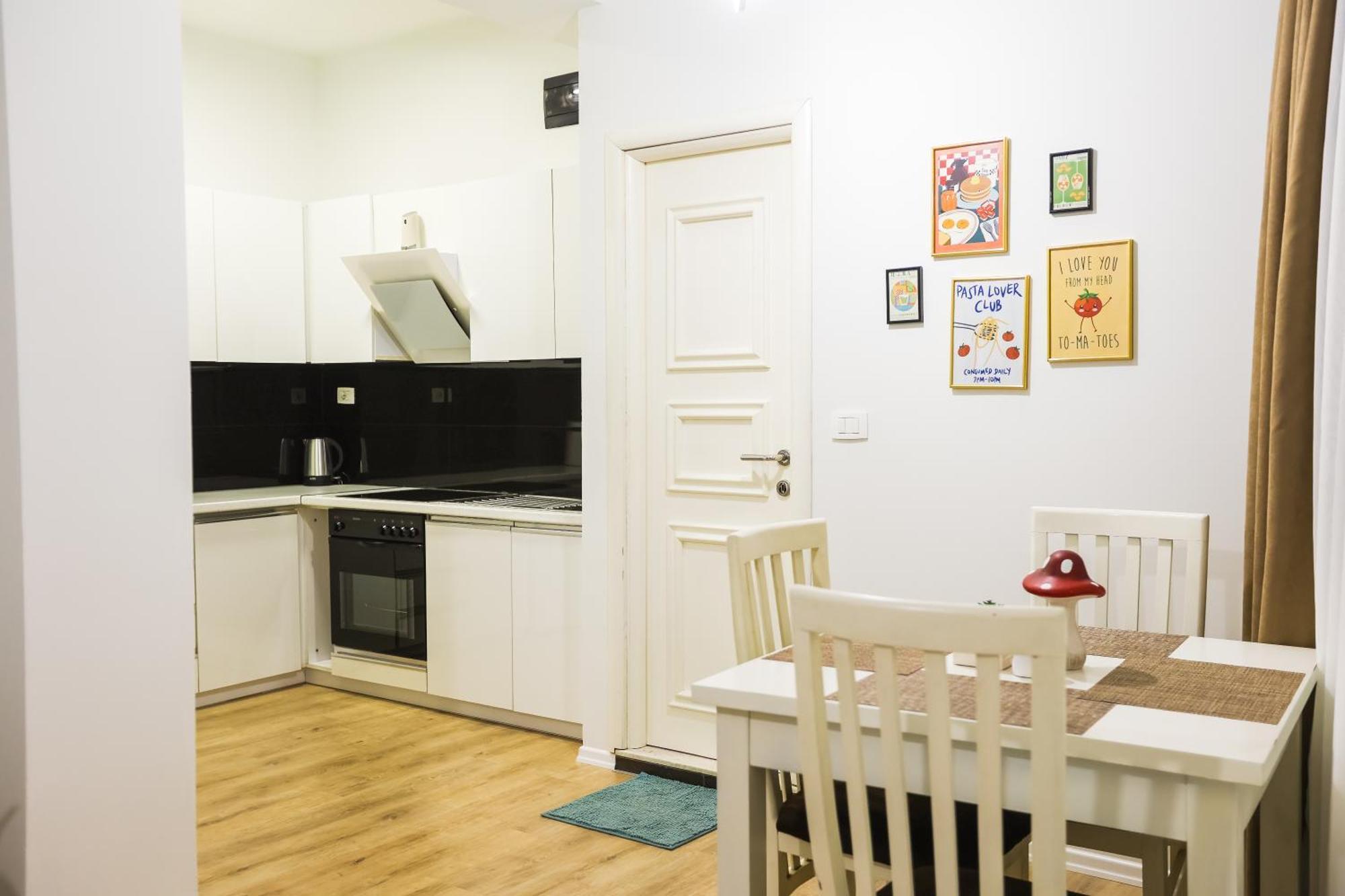 At Bazaar Central Apartment Tiranë Ngoại thất bức ảnh