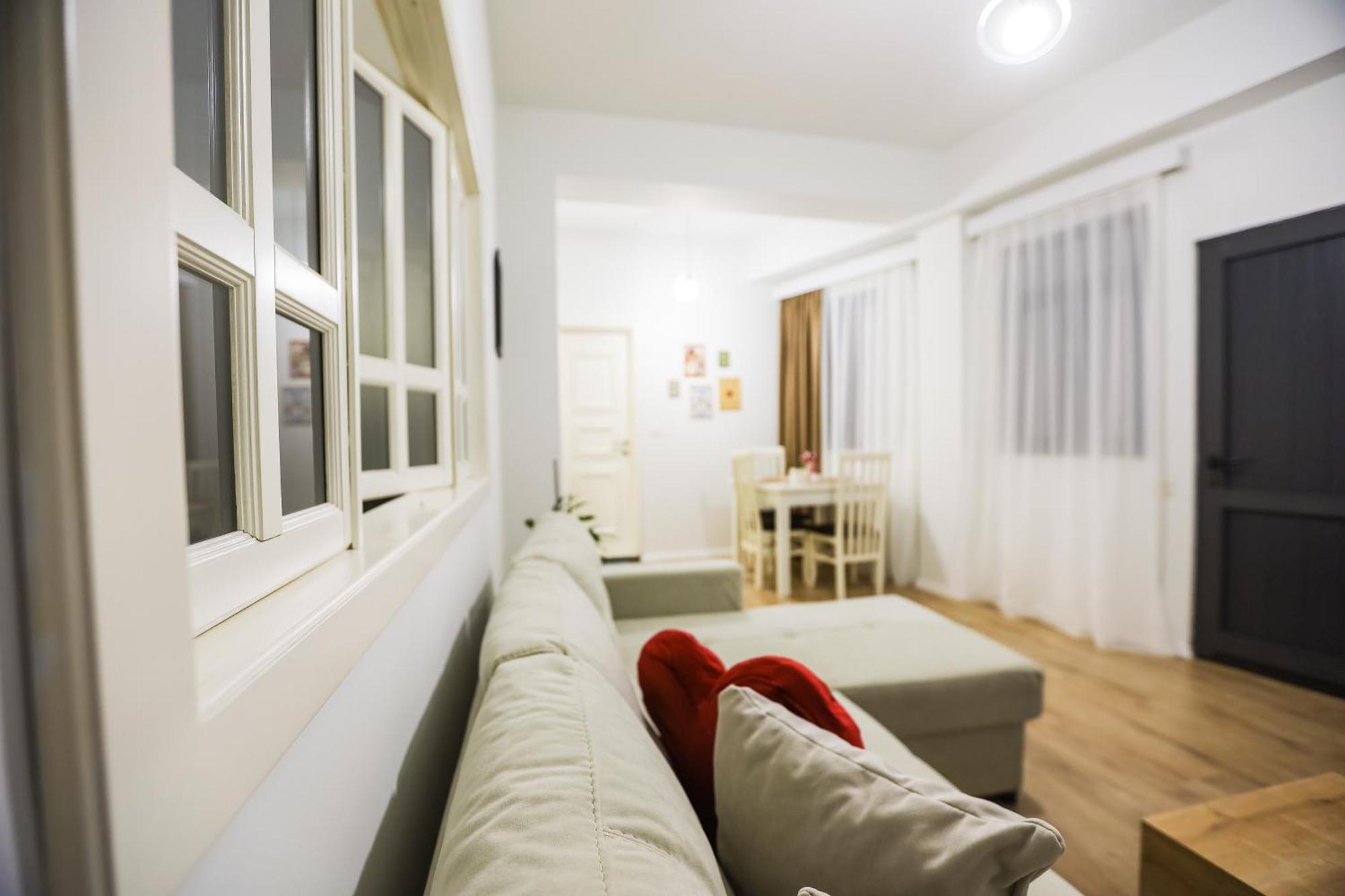 At Bazaar Central Apartment Tiranë Ngoại thất bức ảnh