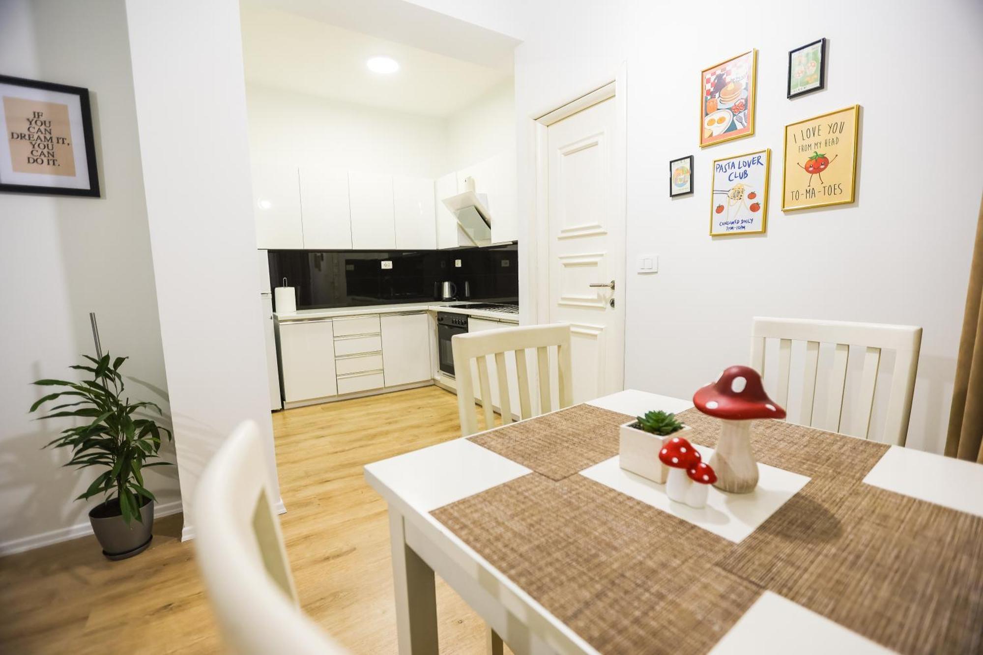 At Bazaar Central Apartment Tiranë Ngoại thất bức ảnh
